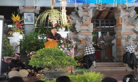 Pembinaan dan Perlombaan Kelurahan dan Desa Evaluasi 2014