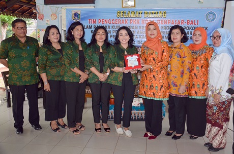 Tingkatkan Pelaksanaan Program, PKK Kota Denpasar Kunjungi Kelurahan Rawa Bunga