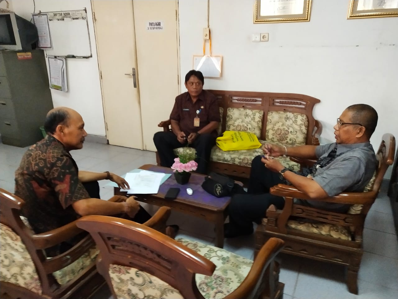 Konsultasi Dengan Kabag Hukum Masalah SK dan SPT Perbekel