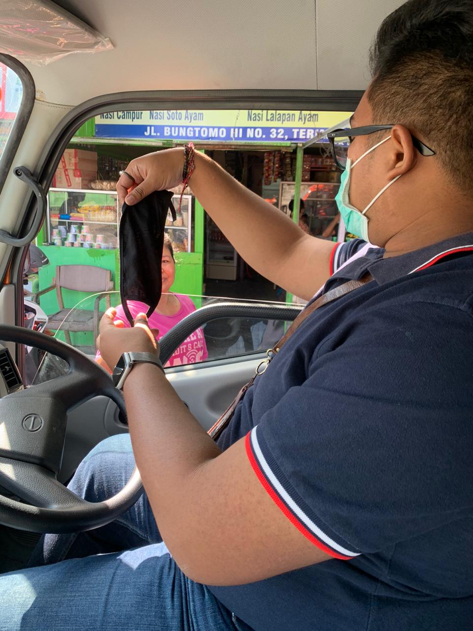 Sosialisasi dan Pembagian Masker