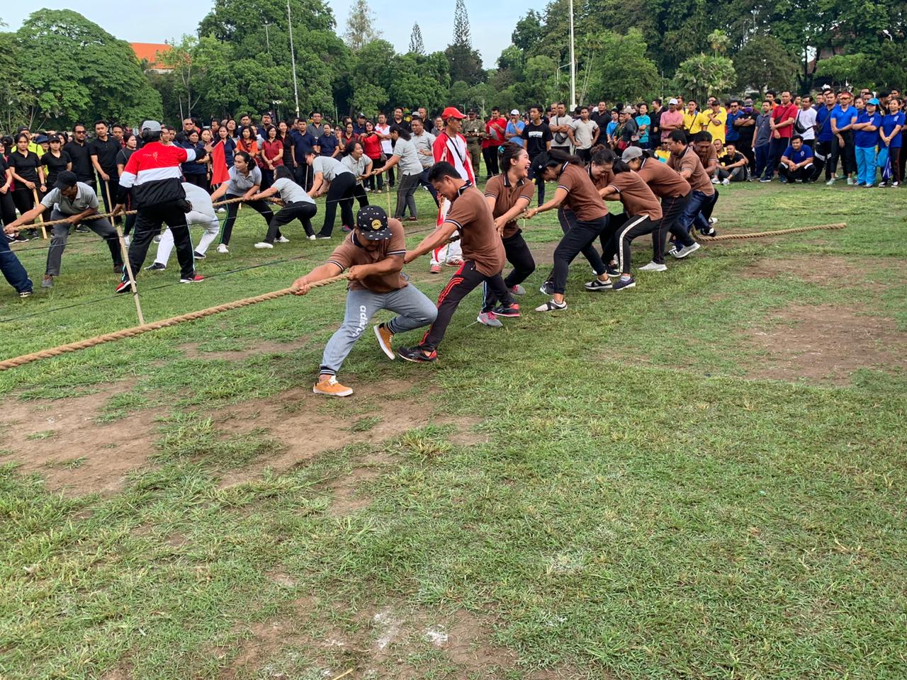 Lomba Tarik Tambang Antar OPD Se-Kota Denpasar