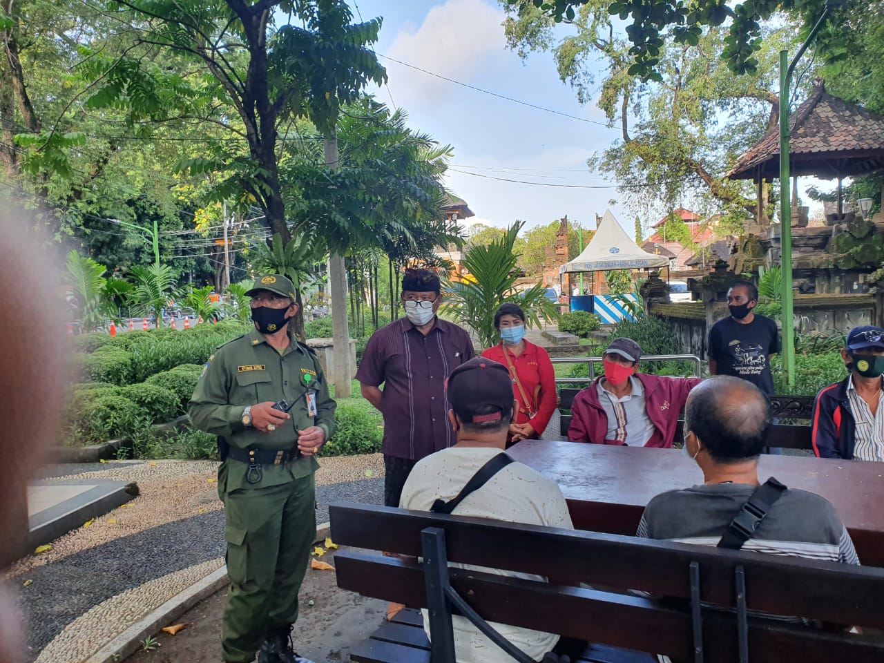 Sosialisasi protokol kesehatan dilapangan puputan badung