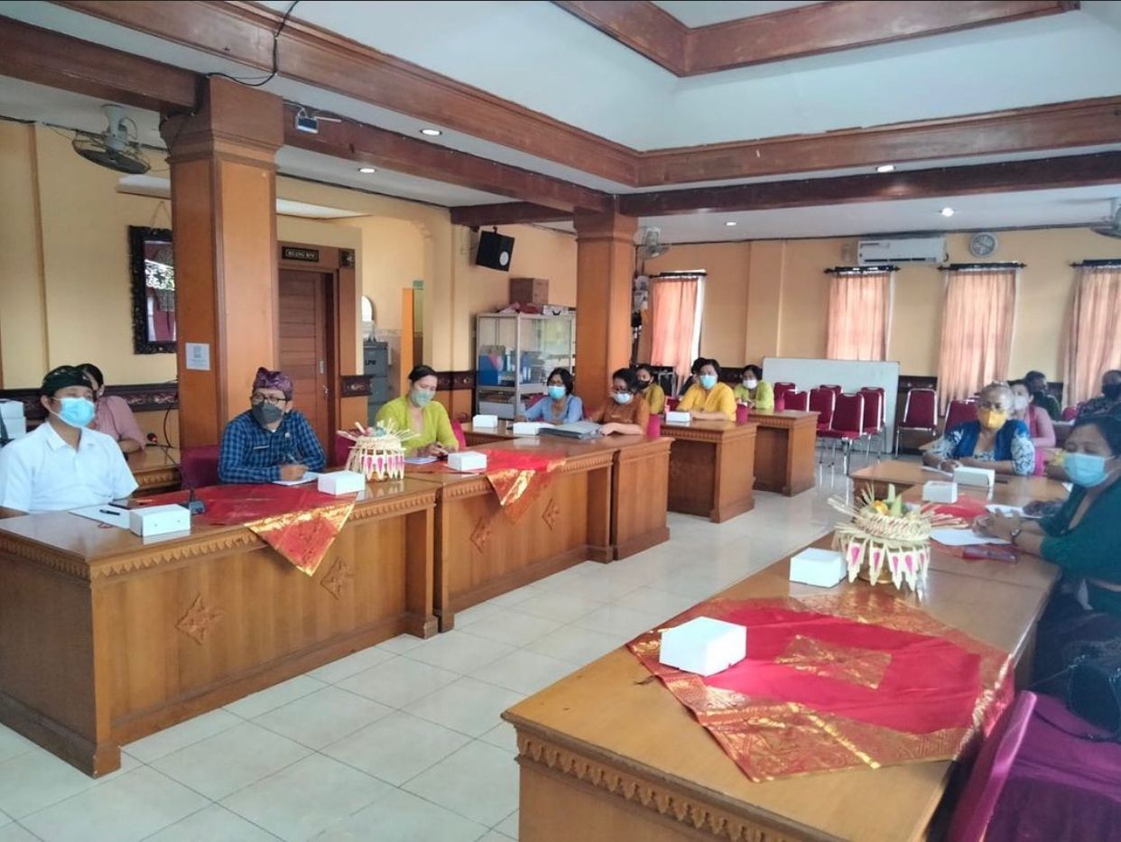  Kegiatan pembinaan kelembagaan Posyandu kepada Kader Posyandu oleh Tim DPMD Dukcapil Propinsi Bali 