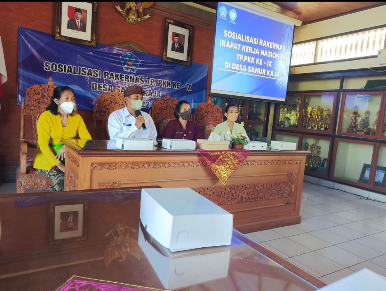 Sosialisasi Rakernas PKK ke IX yang di laksanakan di Desa Sanur Kaja.