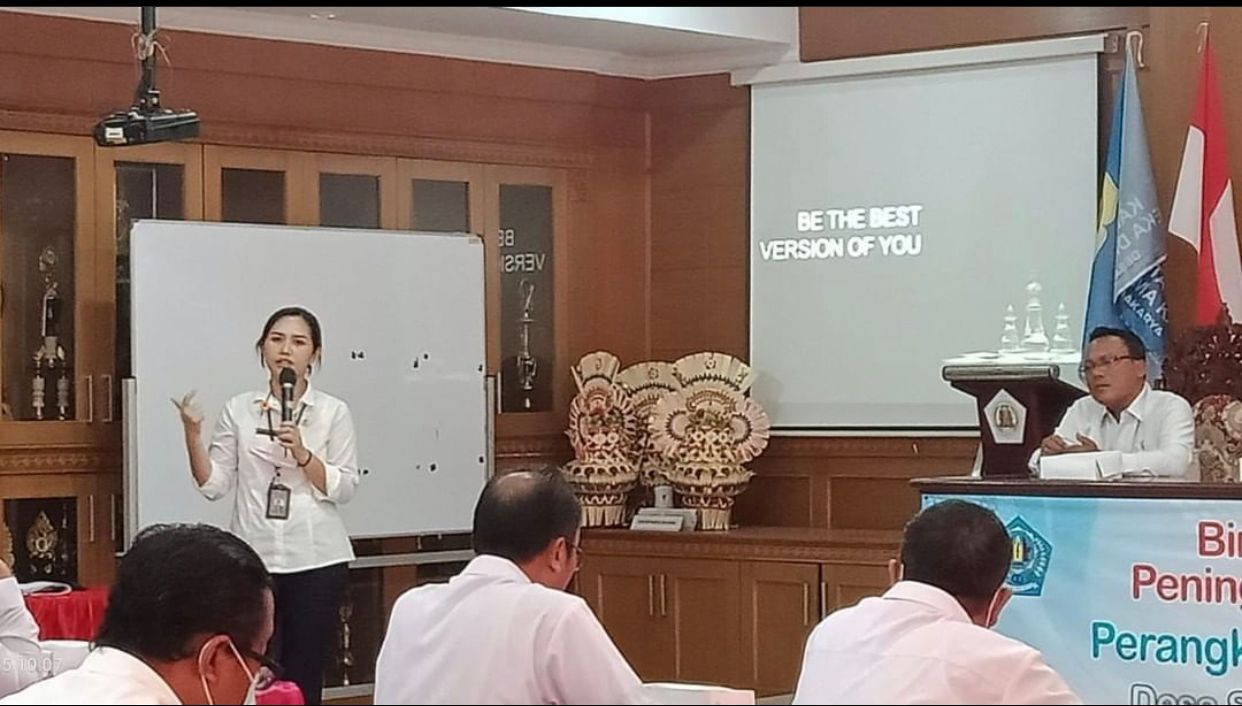 Narasumber dalam acara Bimbingan Teknis Peningkatan Sinergisitas Perangkat Desa, BPD dan LKD